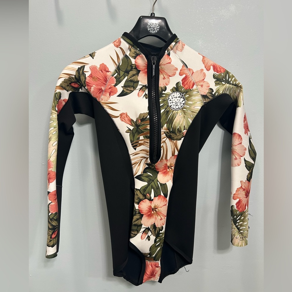 Rip Curl 1mm g-bomb wetsuit. Size Small